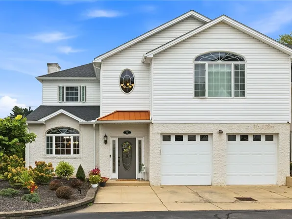 101 Chateau Dr, Aliquippa, PA 15001