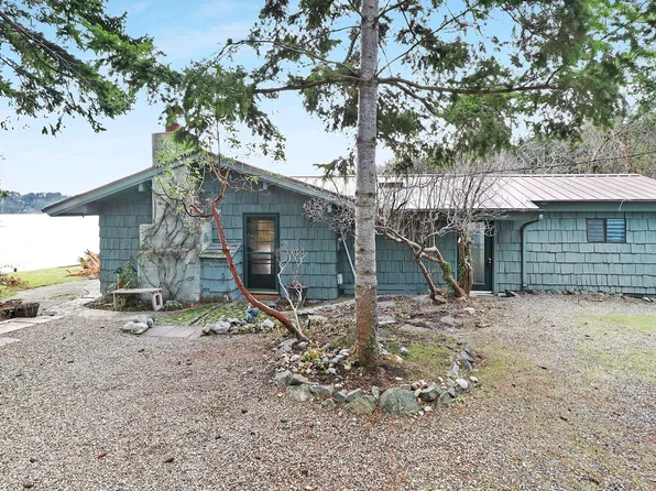 2058 Twin Lagoon Ln #A, Coupeville, WA 98239