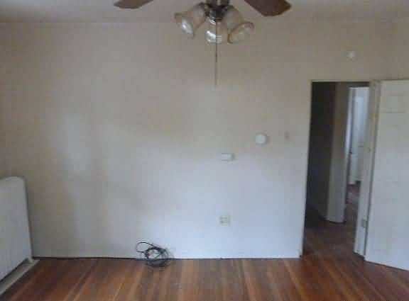 5th image of 730 E Montrose St