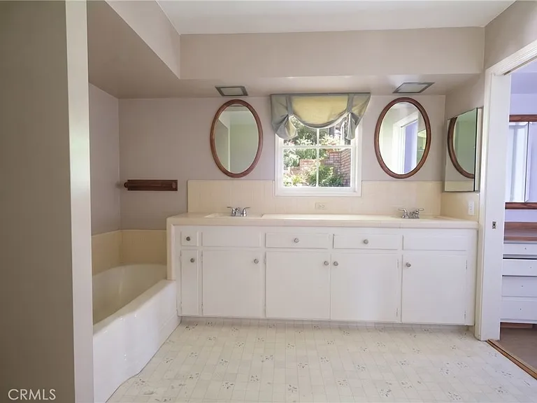 436 Stanford Dr — Photo 13