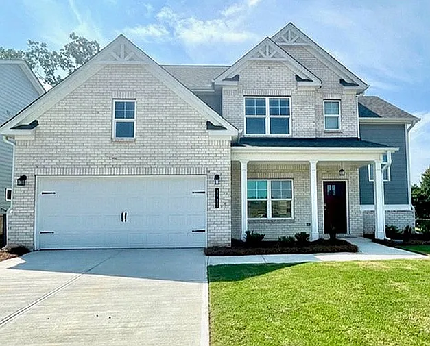 Enclave Oak Ridge - Model Exterior