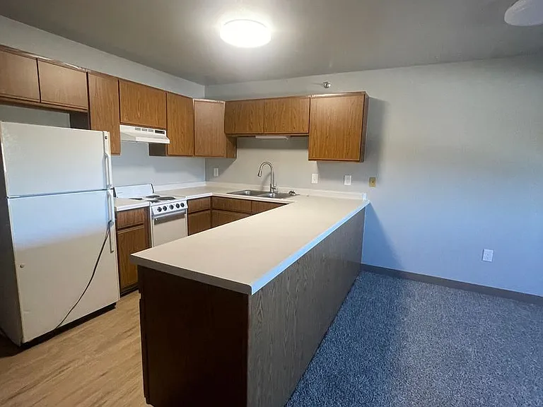 1038 Fond du Lac Ave — Photo 22