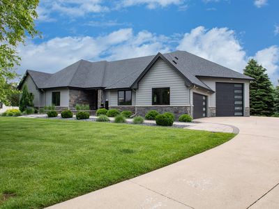 924 Wynstone Dr, Jefferson, SD, 57038