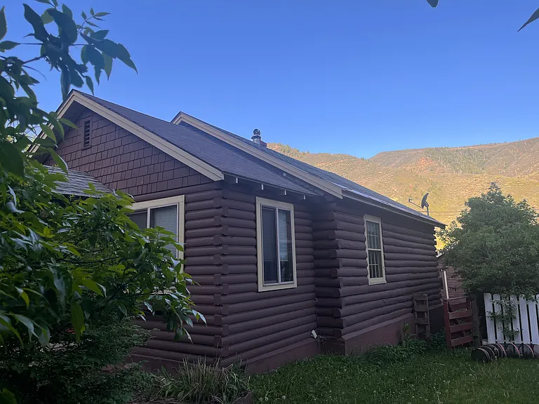 1121 Colorado Ave — Photo 1