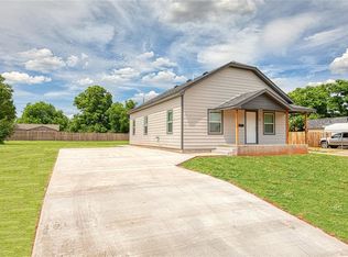 817 W C Ave, Elk City, OK 73644