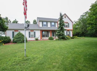 5120 W Oakwood Rd, Franklin, WI 53132