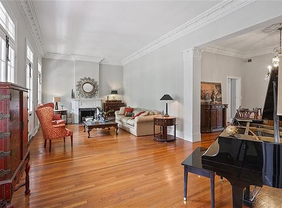5th image of 2905 Grand Ave