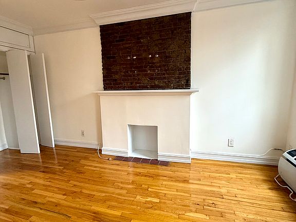 3rd image of 426 E 81st St APT 4B