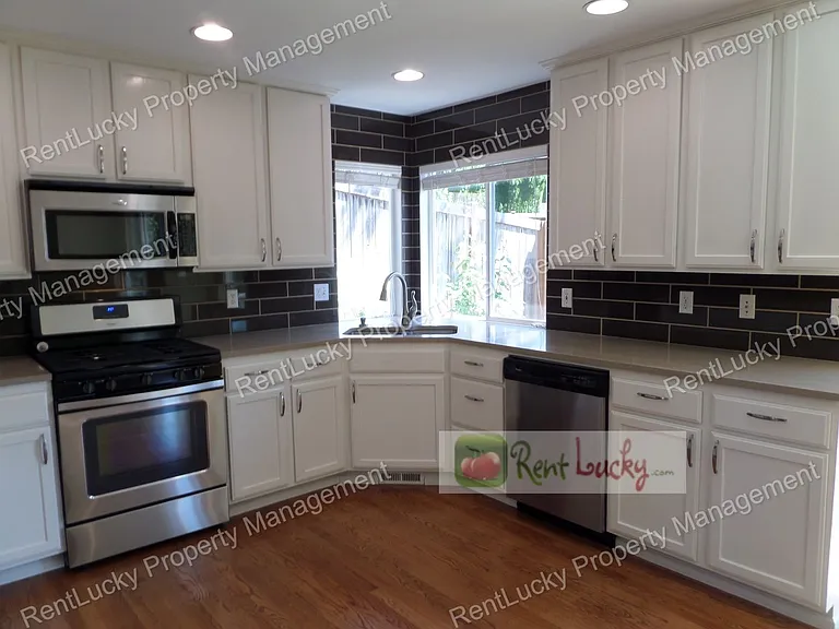 27815 NE 149th Ct — Photo 5