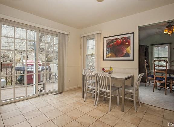 4th image of 1205 Regent Dr