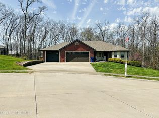 450 Worth St, Holts Summit, MO 65043