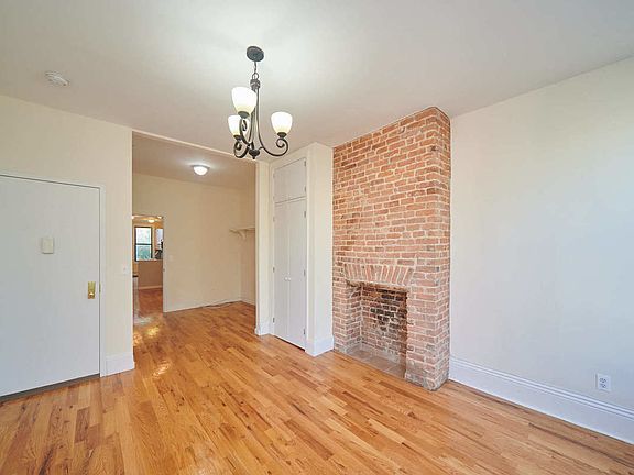 4th image of 501 Graham Ave #6