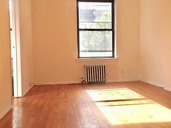 5th image of 319 W 92nd St APT 7