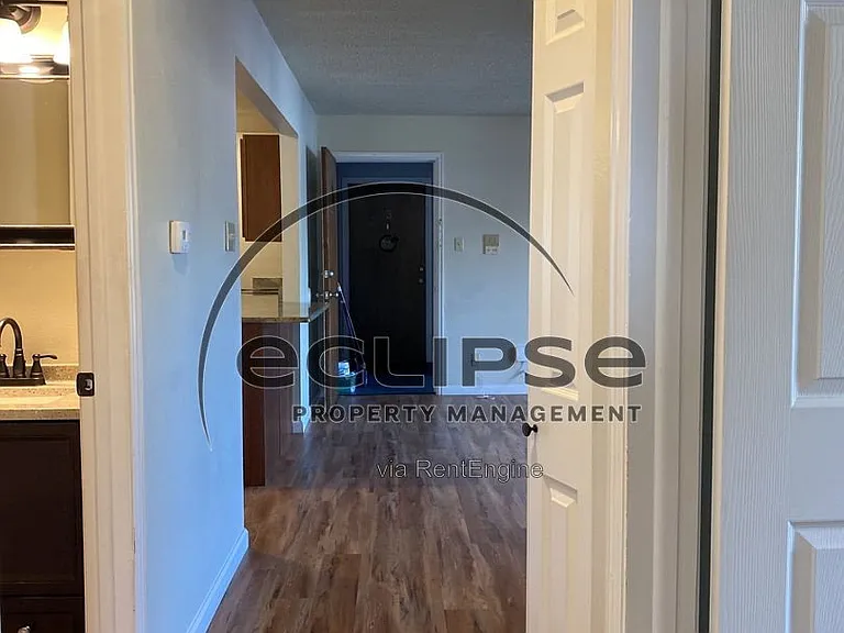 512 Bell Ct #B1 — Photo 9