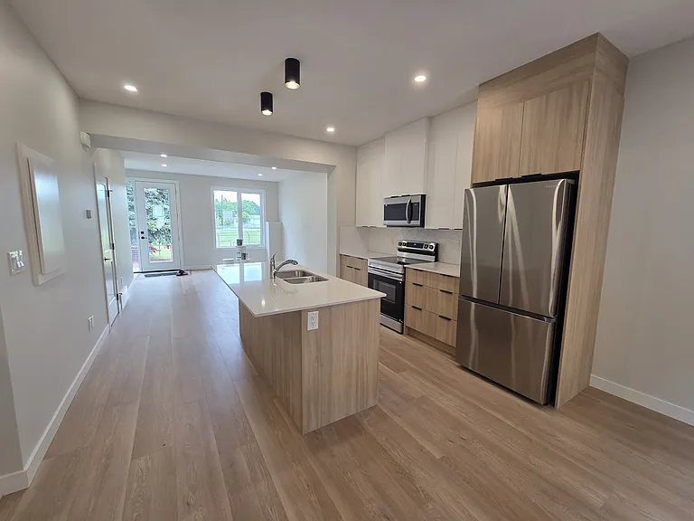 6203 109a St NW #1 — Photo 17