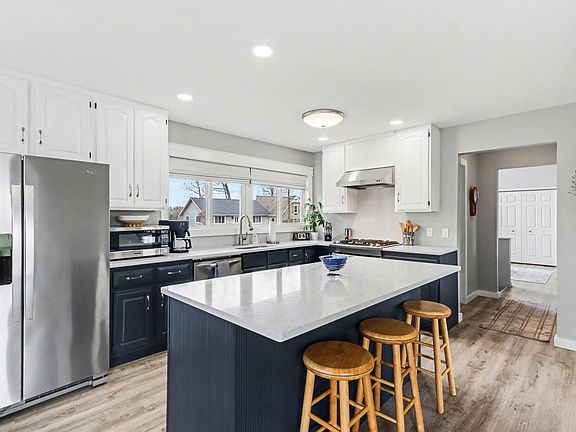 5th image of 48379 Hill Dr