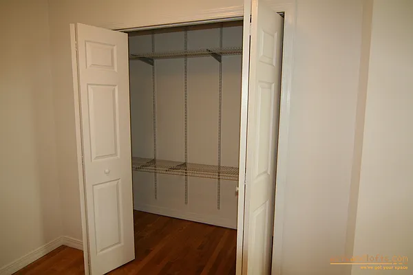 Rented by aptsandlofts.com | media 5