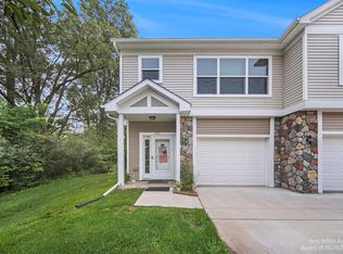 421 Fieldstone Ct, Chelsea, MI 48118
