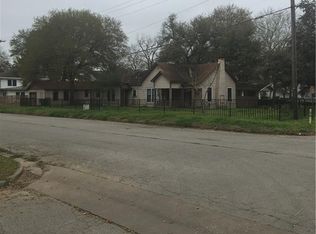 301 Barton St, Hearne, TX 77859