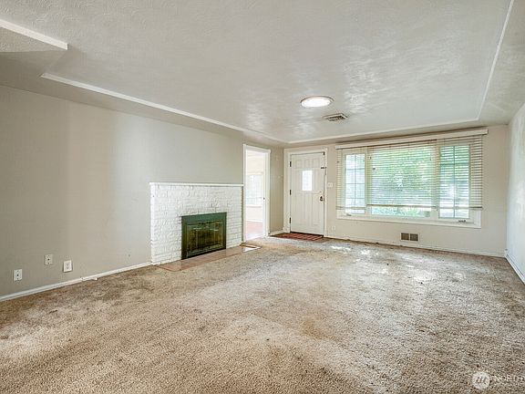 4th image of 7017 S Bell Street