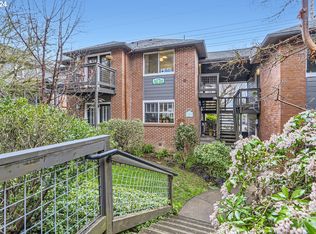 512 S State St #512, Lake Oswego, OR 97034