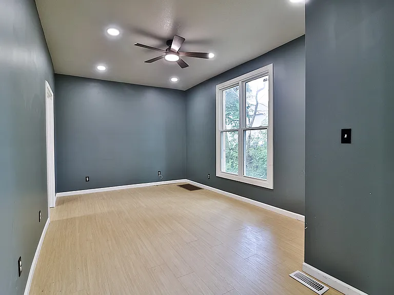 412 W Kibby St — Photo 20