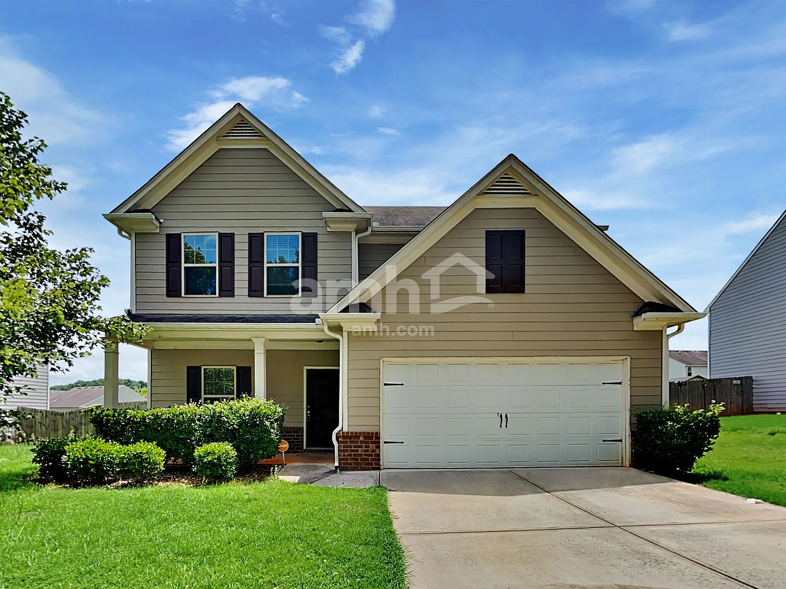 4 bed, 2.5 bath, 1829 sqft, $2,170 — Photo 1