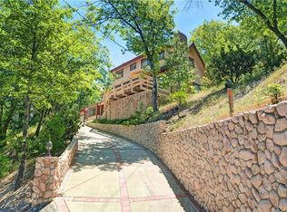 28916 N Shore Rd, Lake Arrowhead, CA 92352