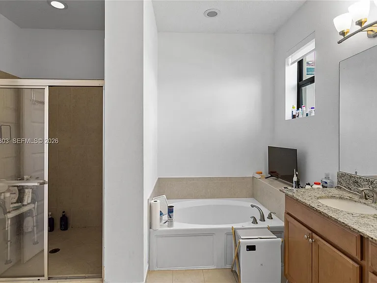 19244 NE 9th Pl — Photo 27