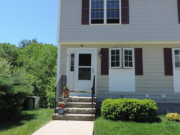 4th image of 37 Station Dr