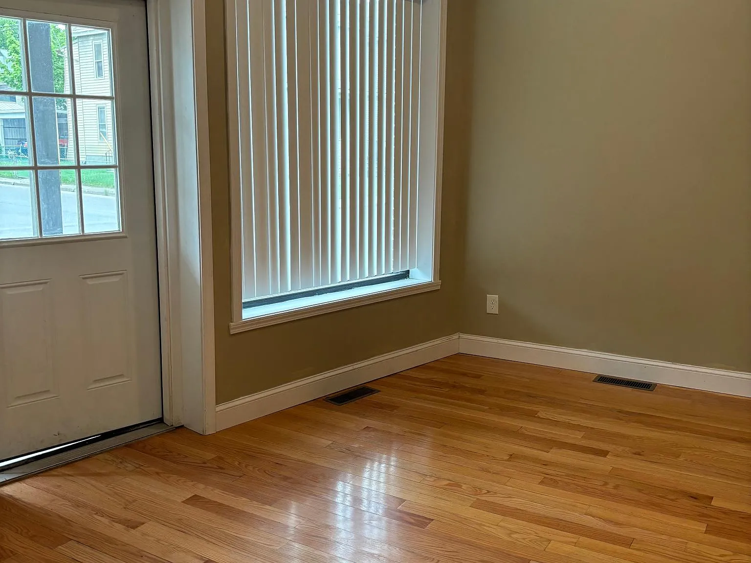 1 bed, $1,100 — Photo 3