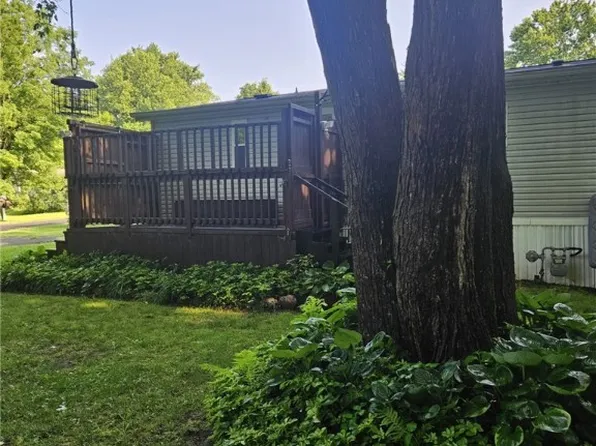 4 Lower Ln, Weedsport, NY 13166