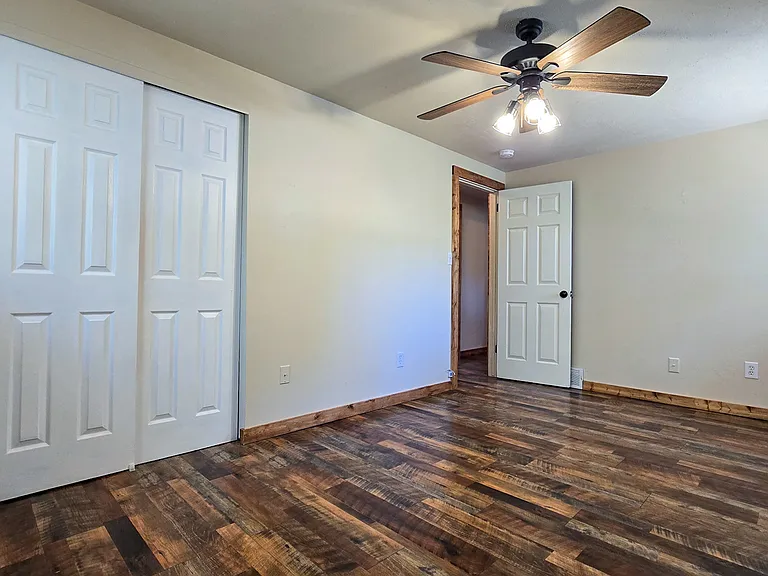 2120 N Wilson Ave — Photo 15
