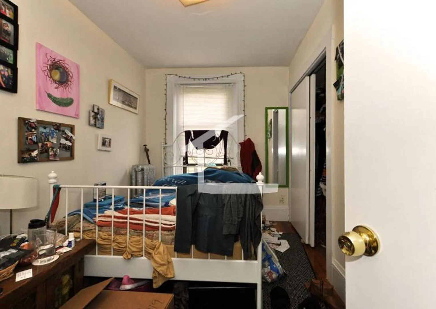 NIce 4 bed in Washington Square — Photo 2