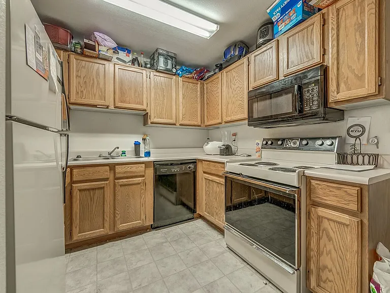 850 N University Ave #200 — Photo 3
