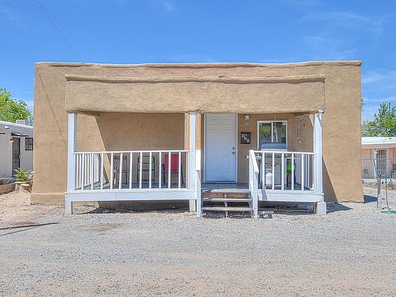3rd image of 421 Mesilla St NE