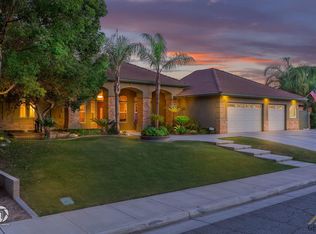 16019 Clos Du Val Ave, Bakersfield, CA 93314