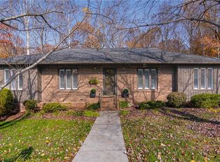 211 Ridgehaven Dr, Winston Salem, NC 27104