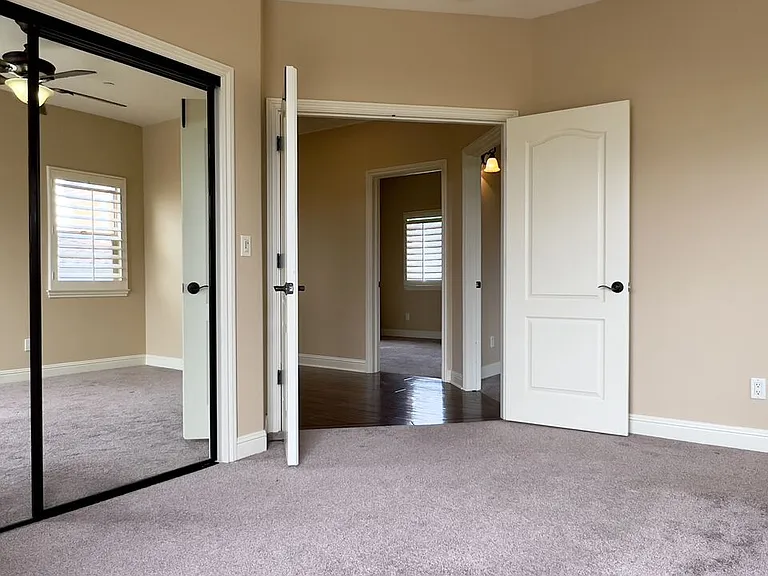 1011 Green Ln — Photo 32