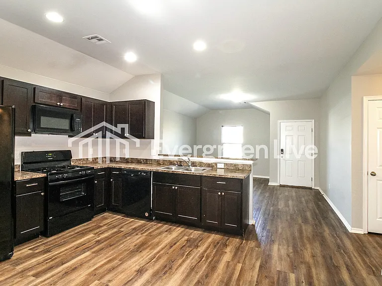 1870 Bliss Cir — Photo 6