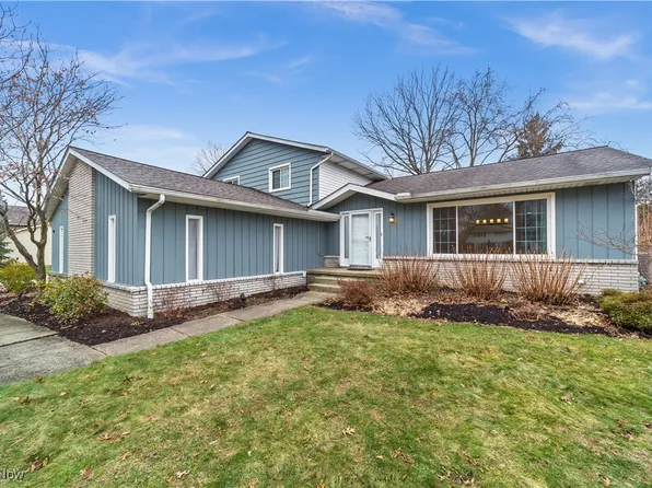 6698 Wildwood Trl, Mayfield Village, OH 44143