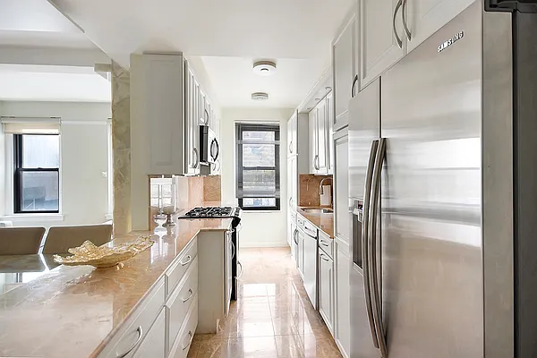 Rented by Compass | media 37