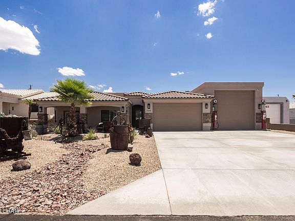 3rd image of 3620 Bonanza Dr
