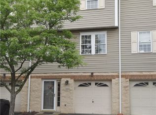 118 Paddock Ln, Pittsburgh, PA 15236