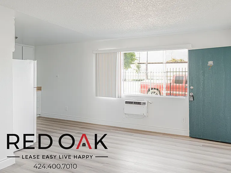 12767 San Fernando Rd #7 — Photo 1