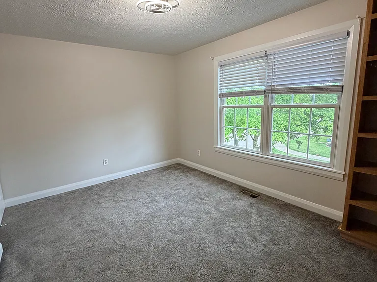 9327 Polaris Green Dr — Photo 40