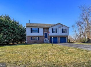 1666 Taylor Dr, Hanover, PA 17331