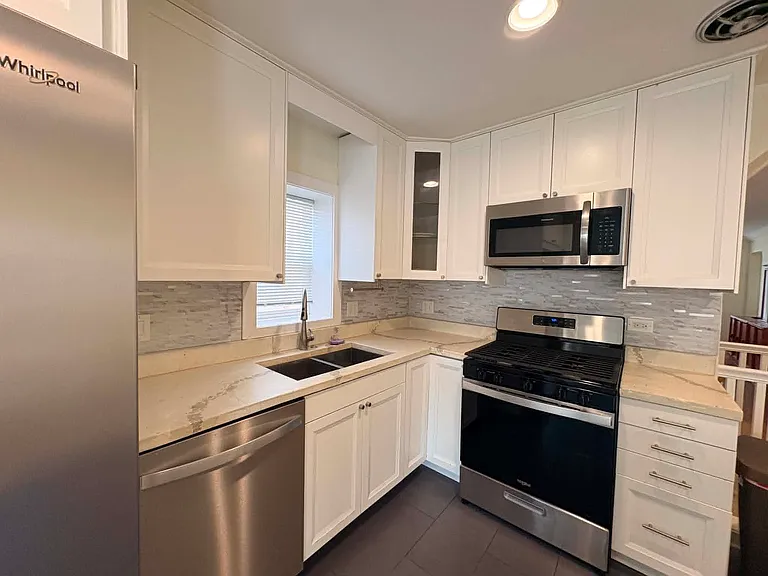 10151 S California Ave — Photo 5