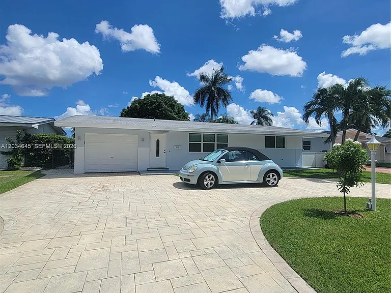 1211 NW 87th Way — Photo 1