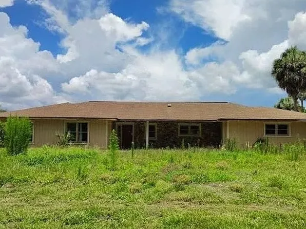 809 N Golf Course Dr, Crystal River, FL 34429
